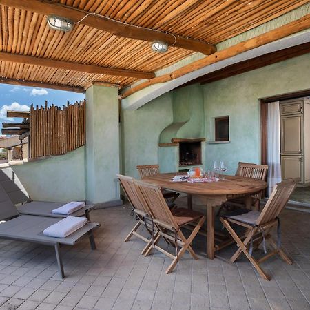Villetta A Cannigione Exteriör bild
